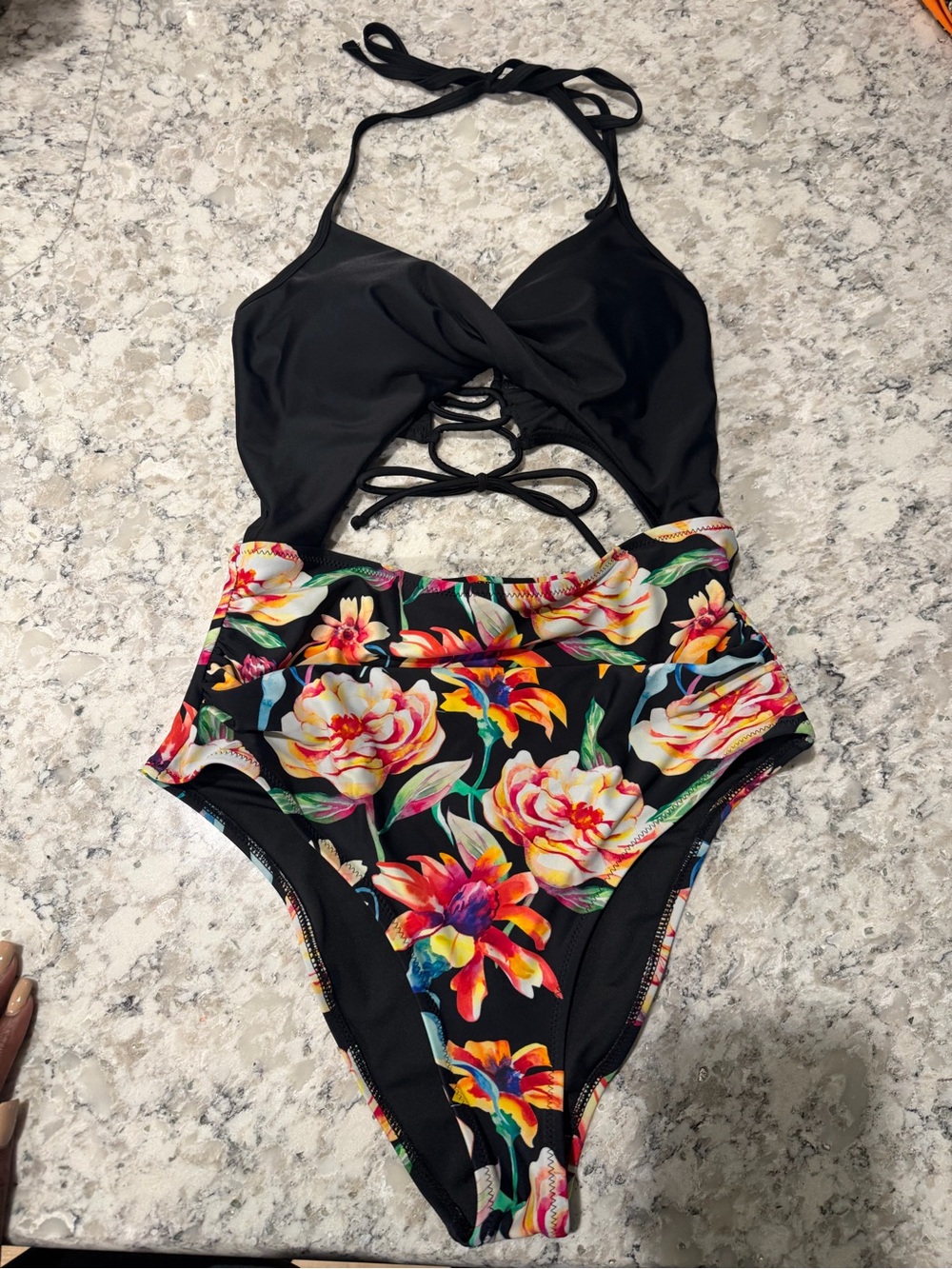 Cupshe Black One-Piece Swimsuit with Multicolor Floral High-Waist Bottom
